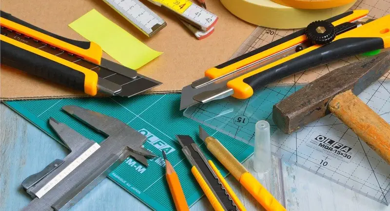 Outils de travail pour la tondeuse