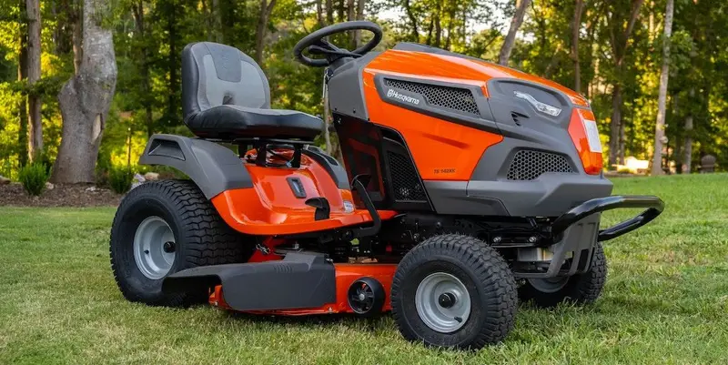 Tracteur tondeuse autoportée avec kit mulching